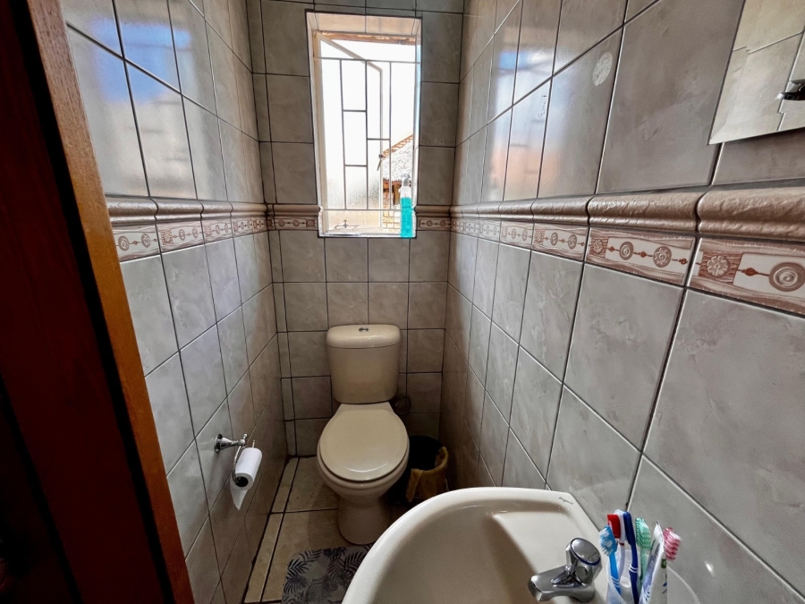 3 Bedroom Property for Sale in Waterval East North West